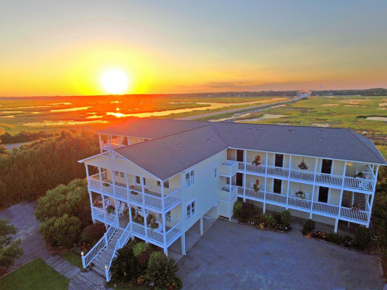The Sunset Inn Sunset Beach Exterior photo
